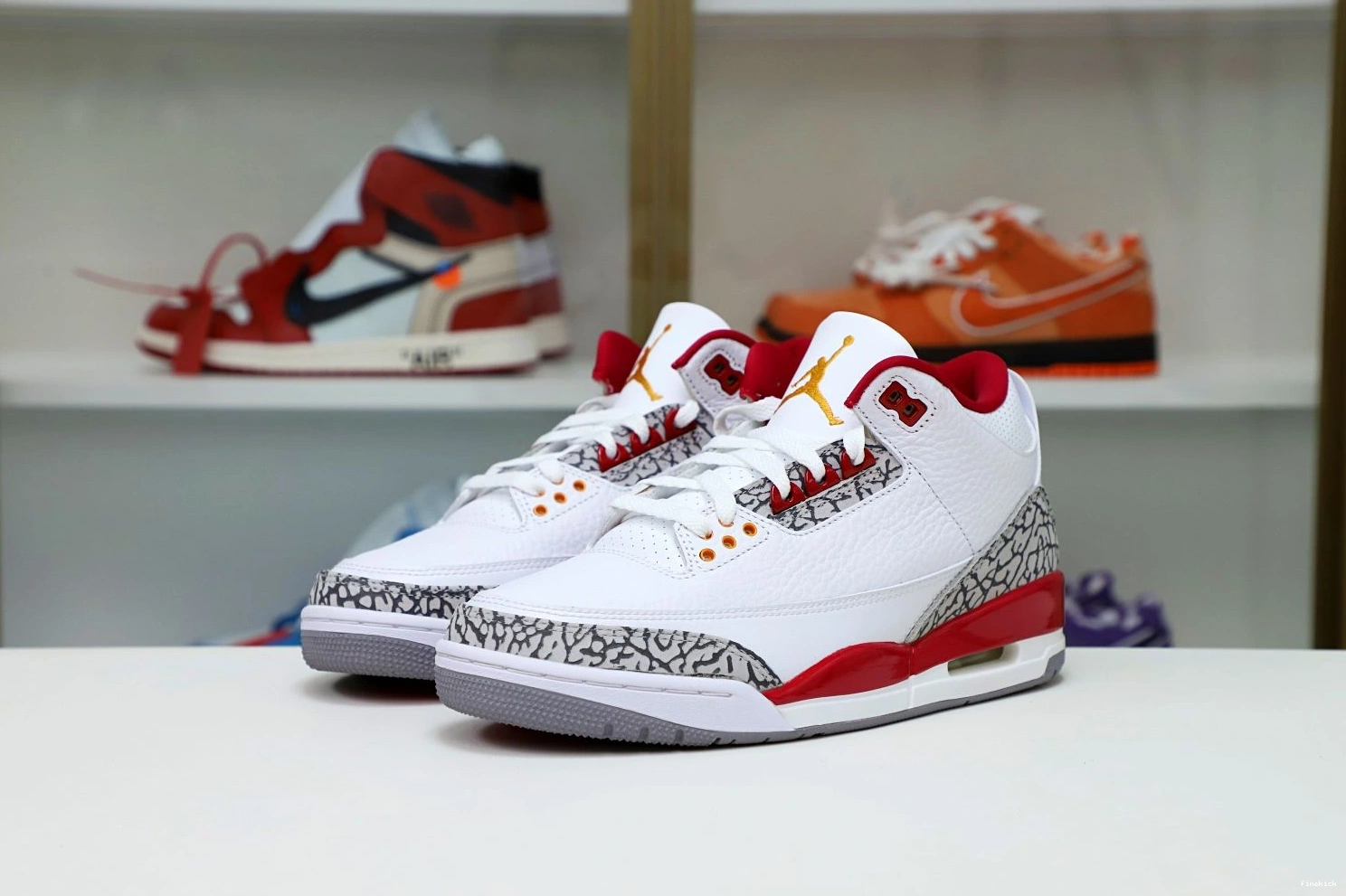 Jordan Red(CT8532-126）  3 Cardinal Retro Air 1230